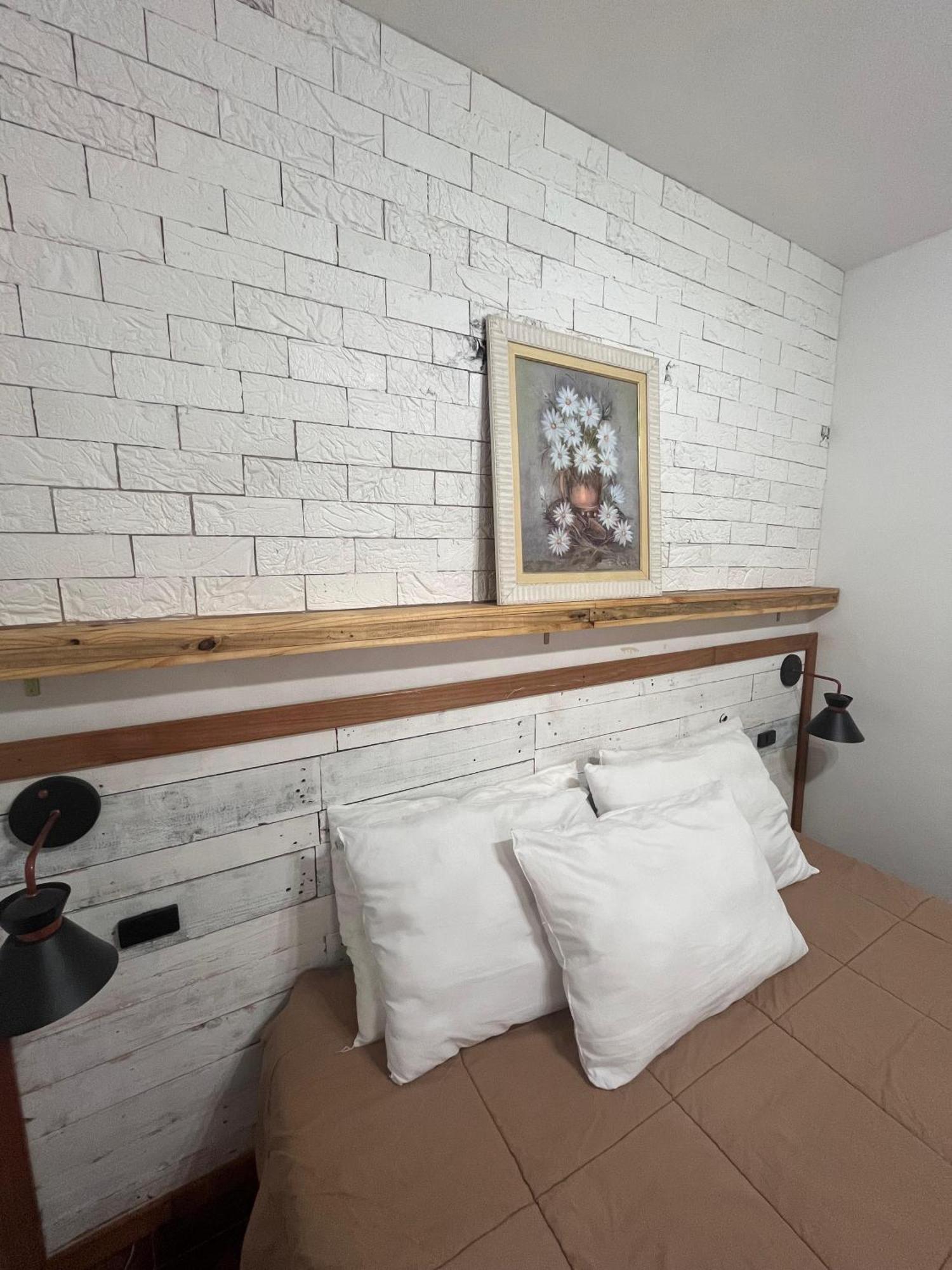 Quarto com 2 Camas de Solteiro
